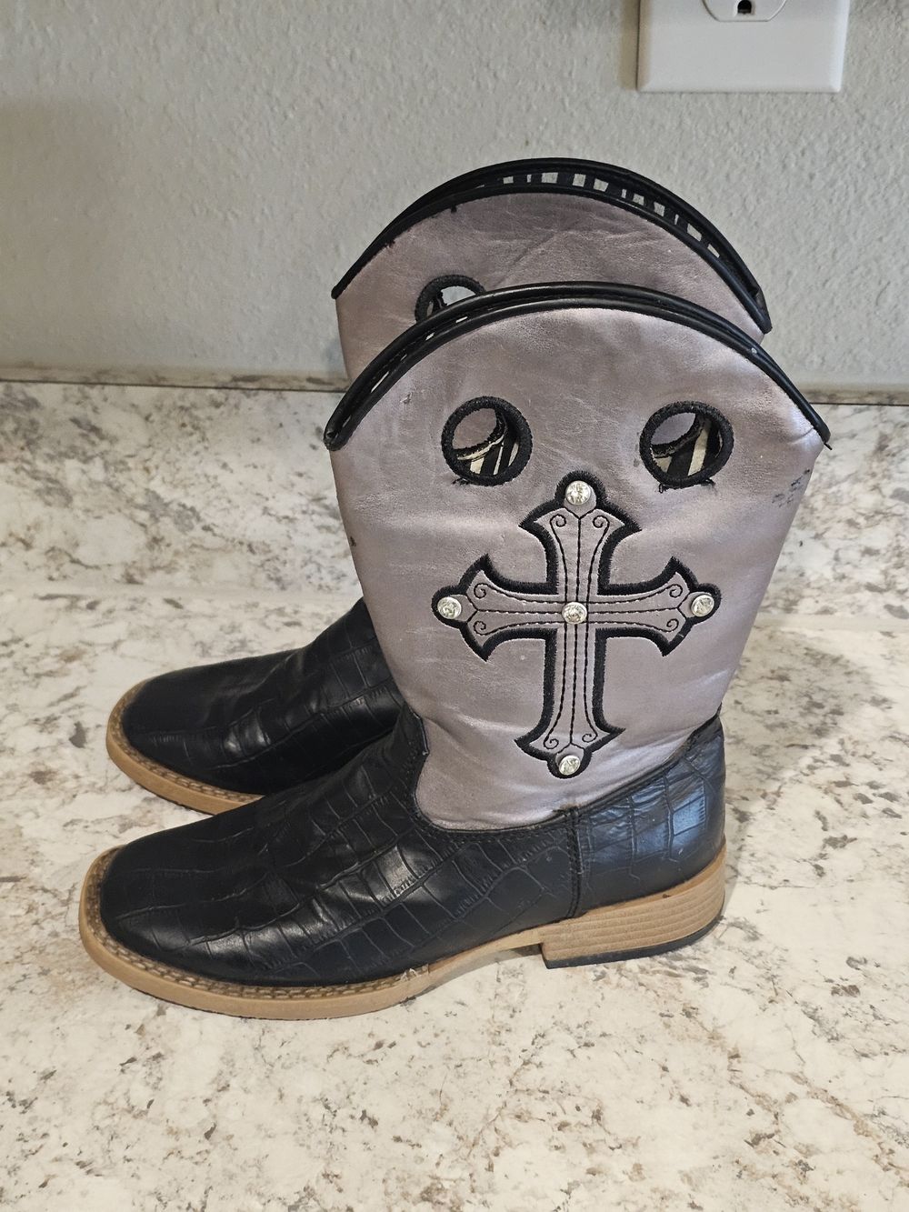Blazin Roxx Black & Silver Embellished Western Boots